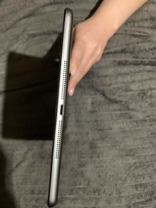 Ipad AIR 16gb LTE в хорошем состоянии