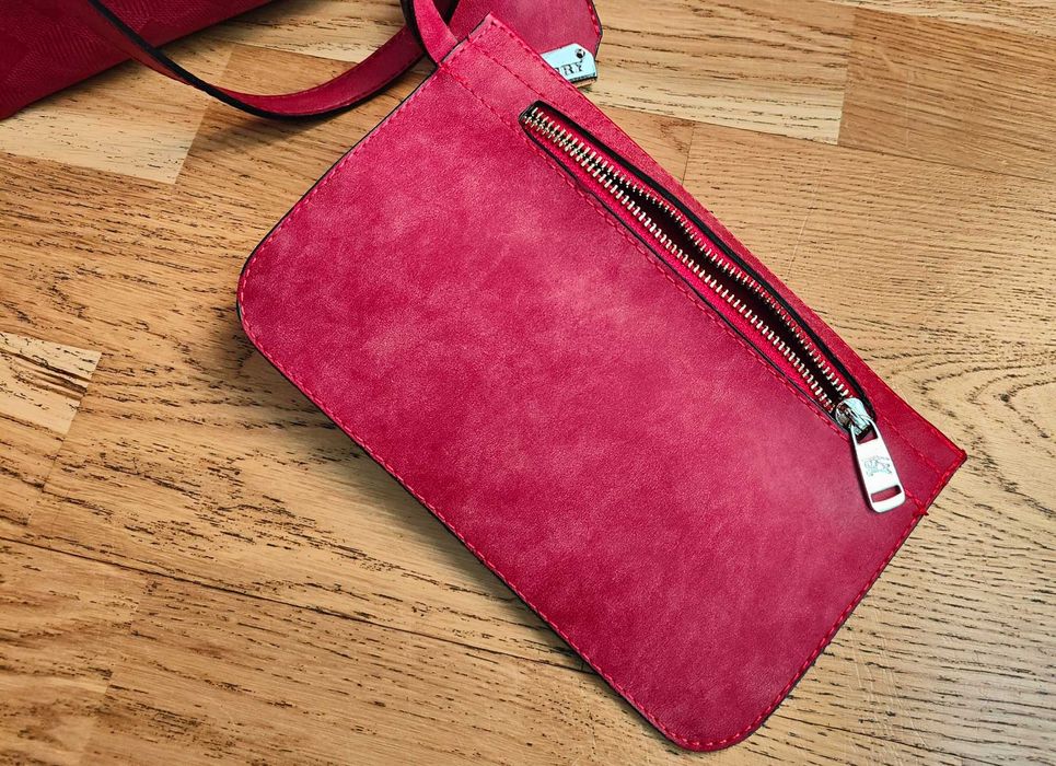 Сумка, шопер Burberry Red Leather Tote Bag