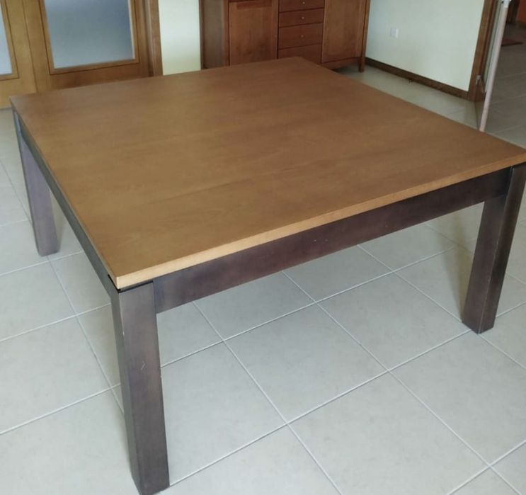 Mesa de faia maciça e 8 cadeiras