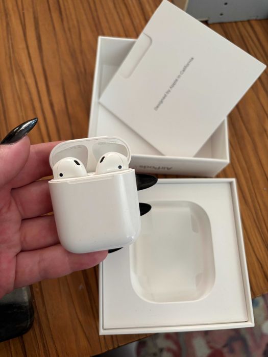 Apple AirPods 2 gen.