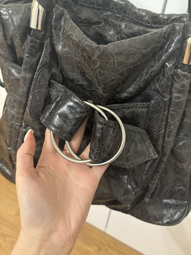 Klasyczna czarna torba na ramię shopperka