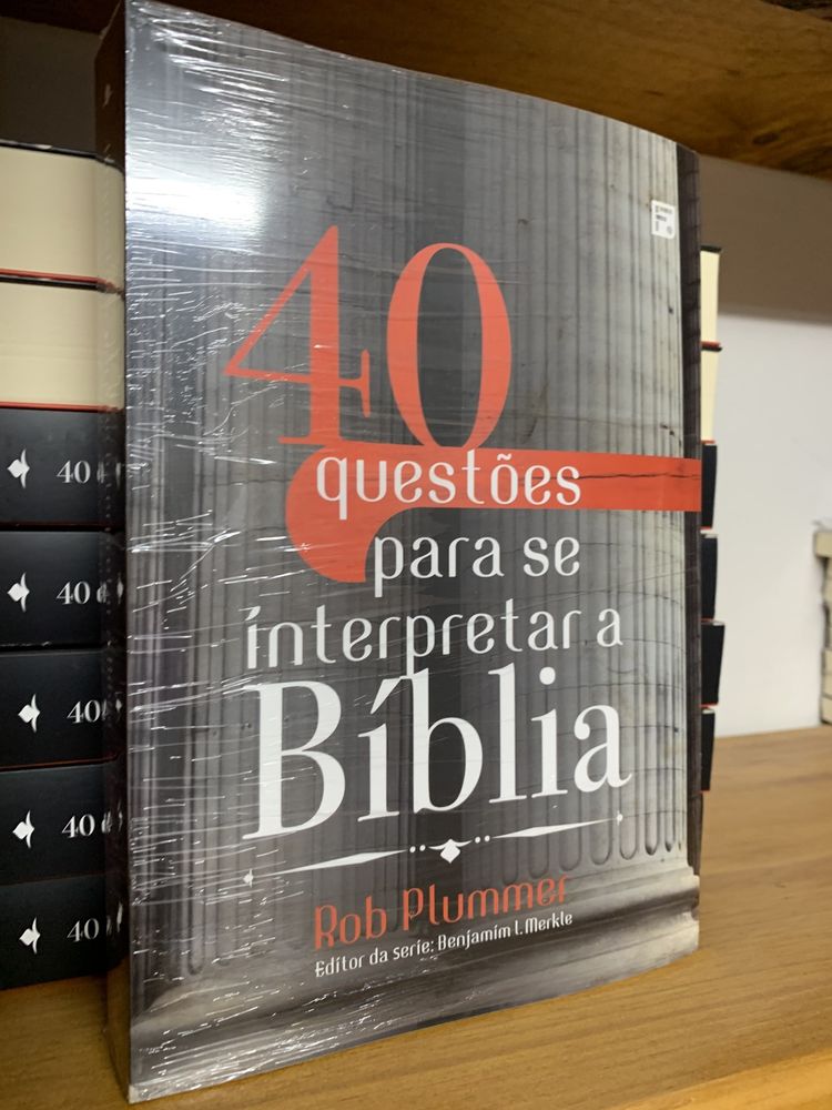 Biblias e livros