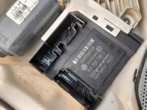 Elevador vidros frente esquerdo SEAT Altea (5P1)