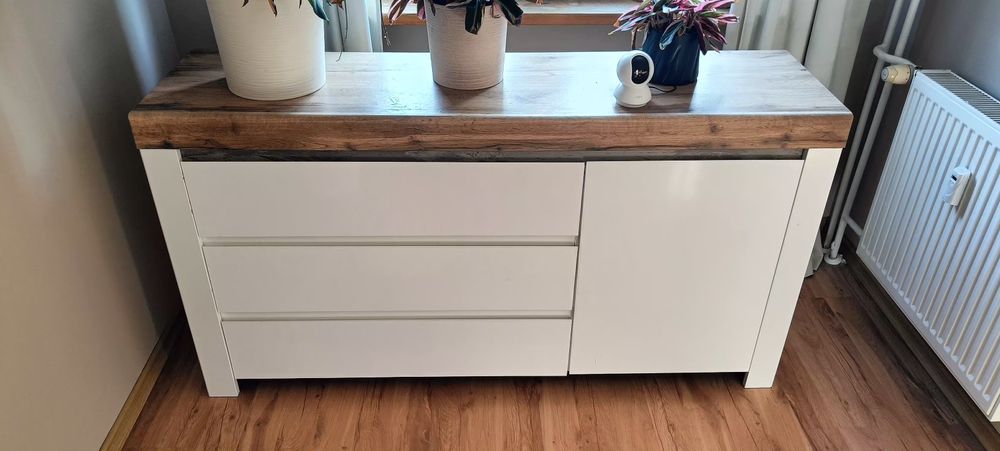 Komoda Black Red white