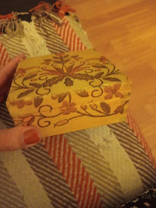 Szkatułka ludowa brązowy wzor