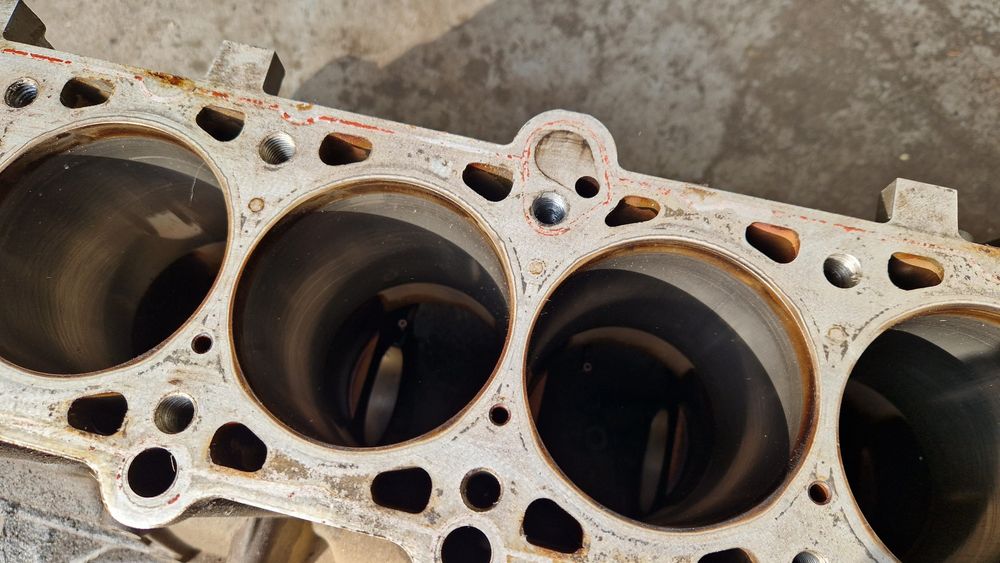 Blok silnika BMW M52 1xVanos M52B25 M52B28 aluminiowy gwinty M12 turbo