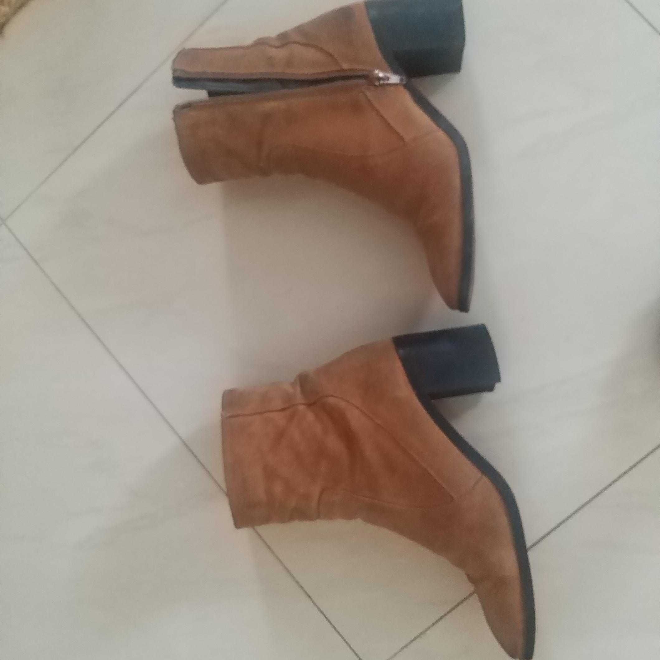 Botas em camel,tamanho 37