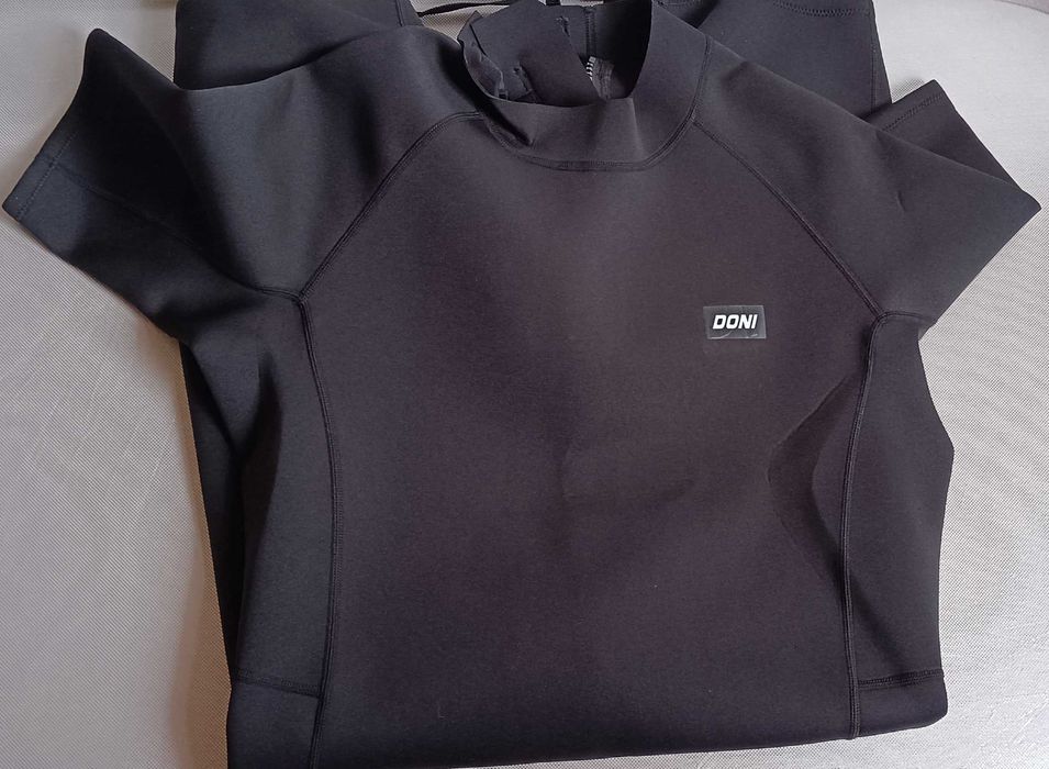 Fato de Surf  XL preto