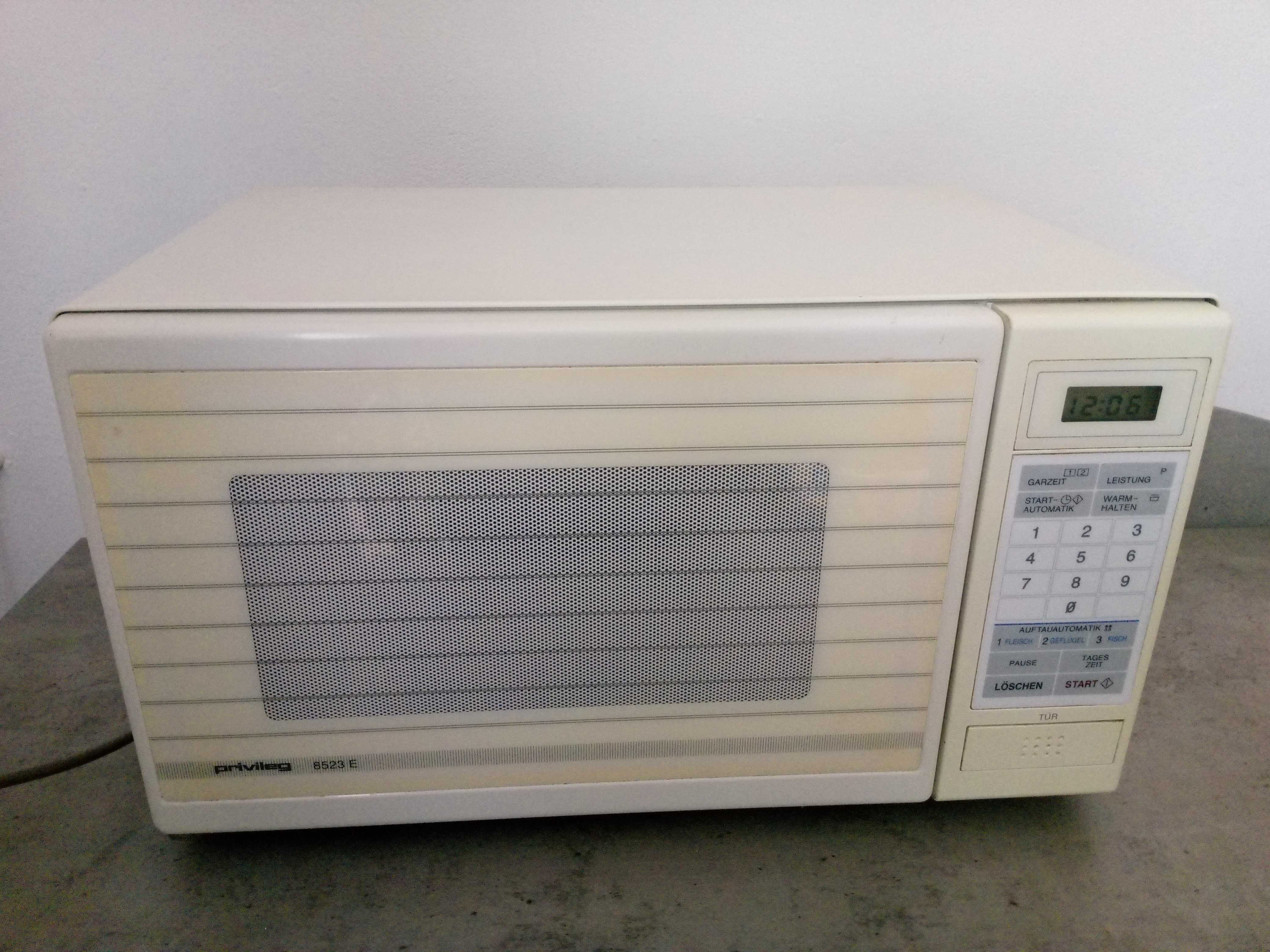 Kuchenka mikrofalowa niemiecka Privileg - 1250 W