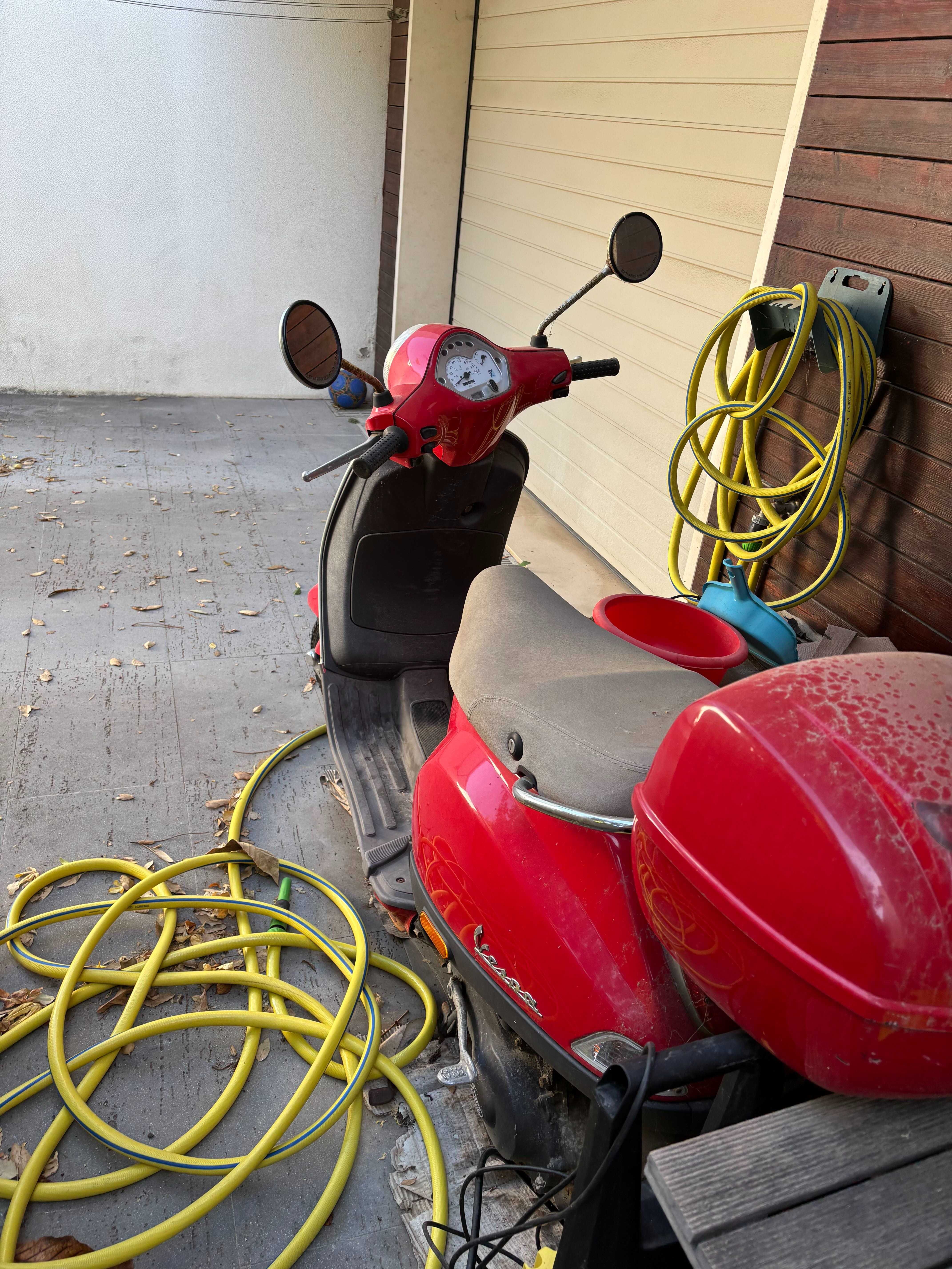 Piaggio Vespa 2004 - 50ccm - vela de ignição com defeito - para peças