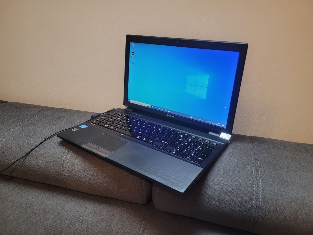 Laptop Komputer Toshiba- Intel i5, 4gb ram, dysk 500gb, Szybki! 15,6"