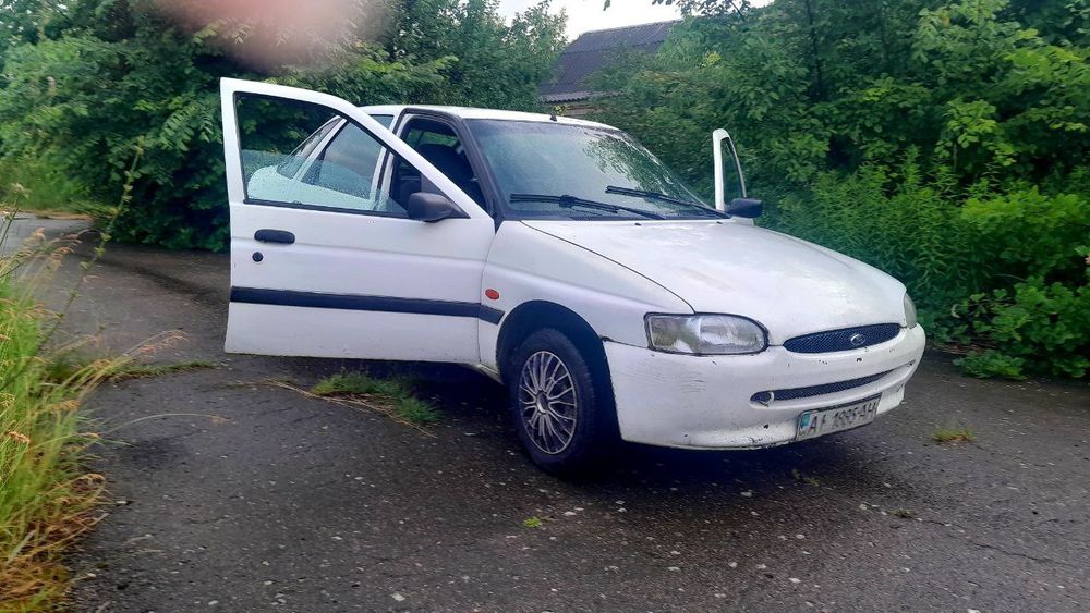 Продам  Ford Escort