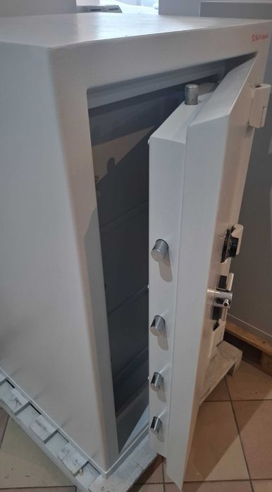 Sejf kasa pancerna Szybas, II klasa odporności na włamanie, 300 kg