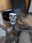 Zestaw czarny męski skórzany pasek + brelok ręcznie robiony Misfits