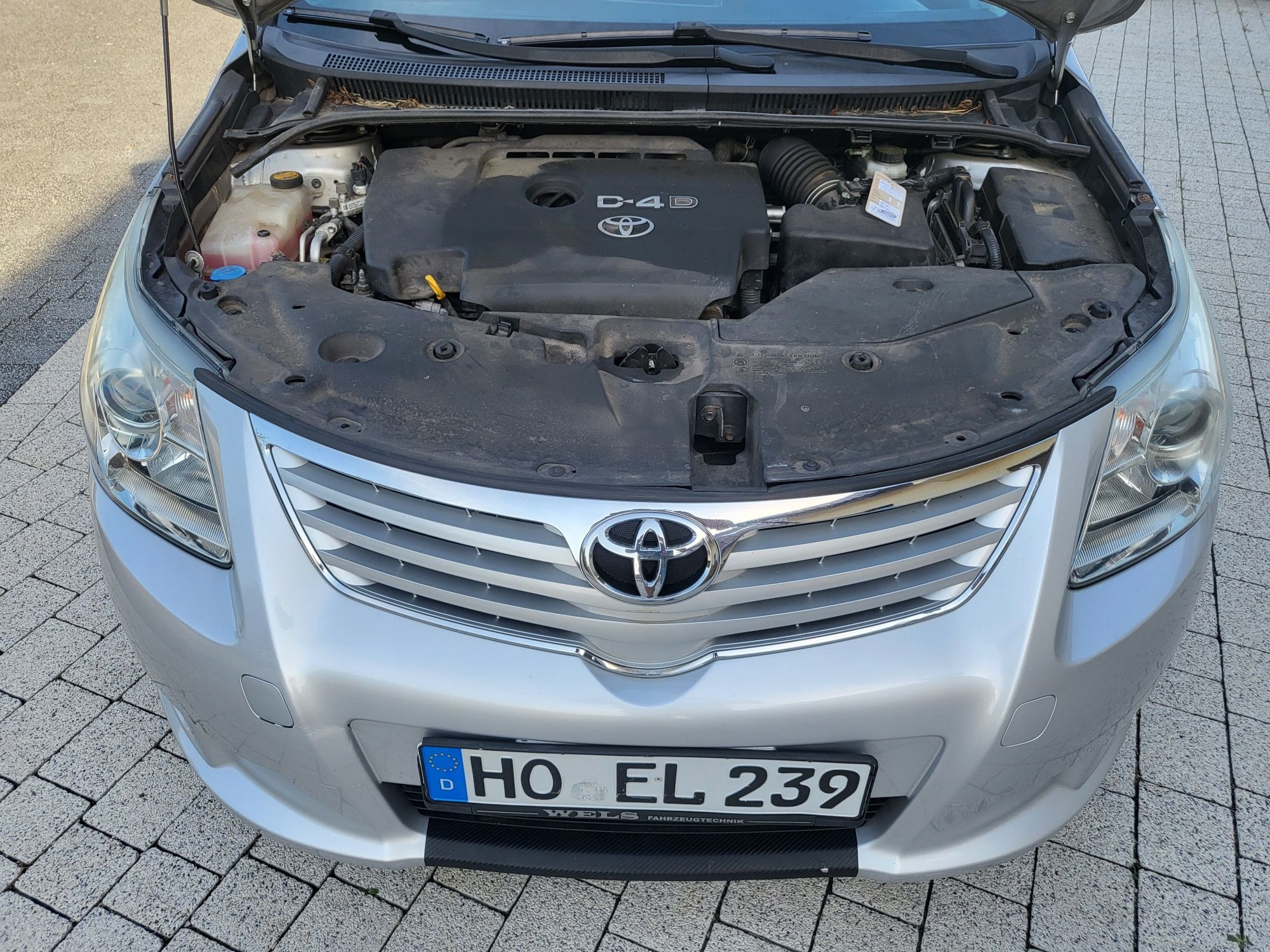 Toyota Avensis 2010r Opłacona Mały Przebieg