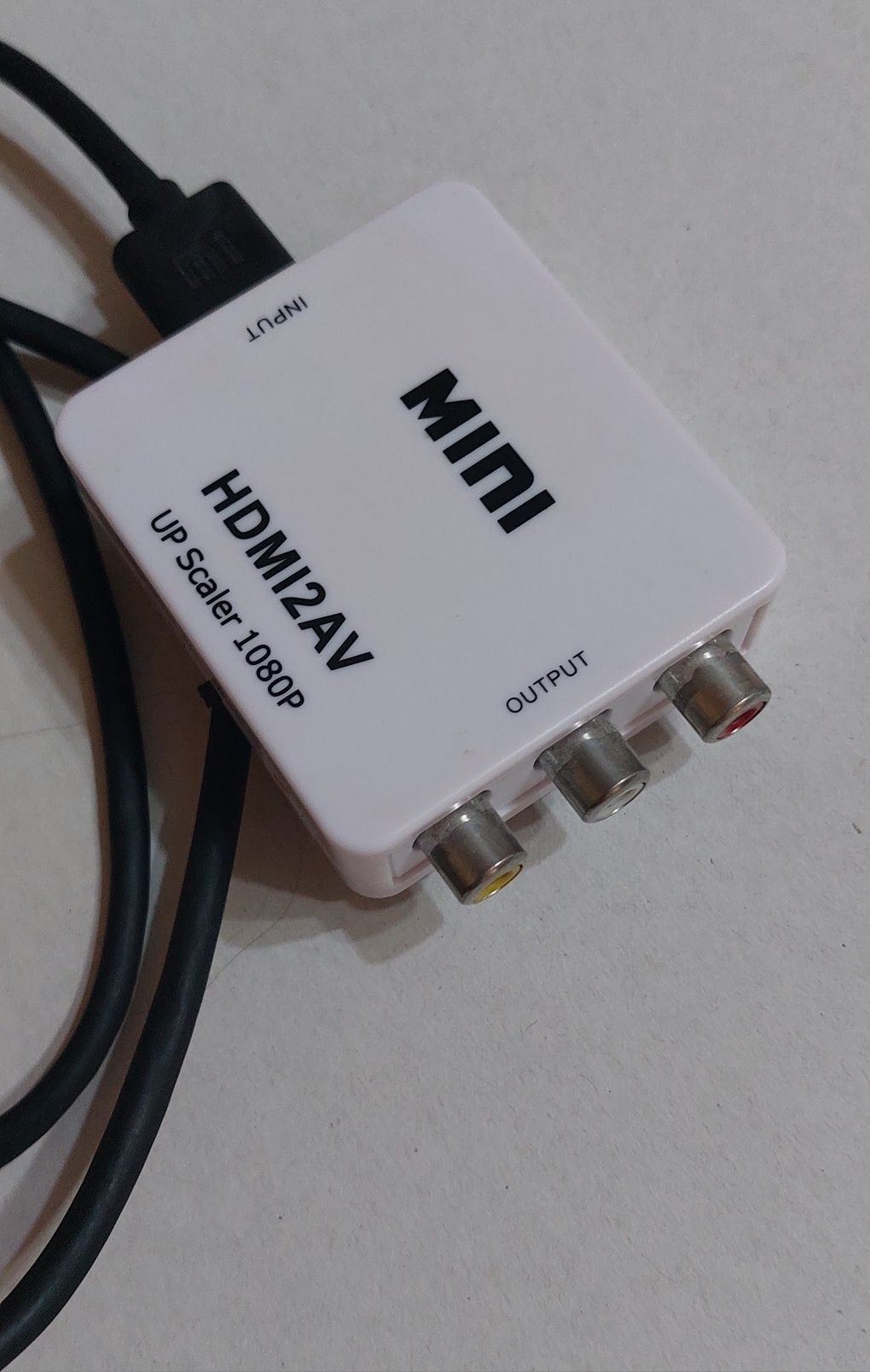 Телеприставка MI Box S 4k + конвертер відеосигналу HDMI в AV білий