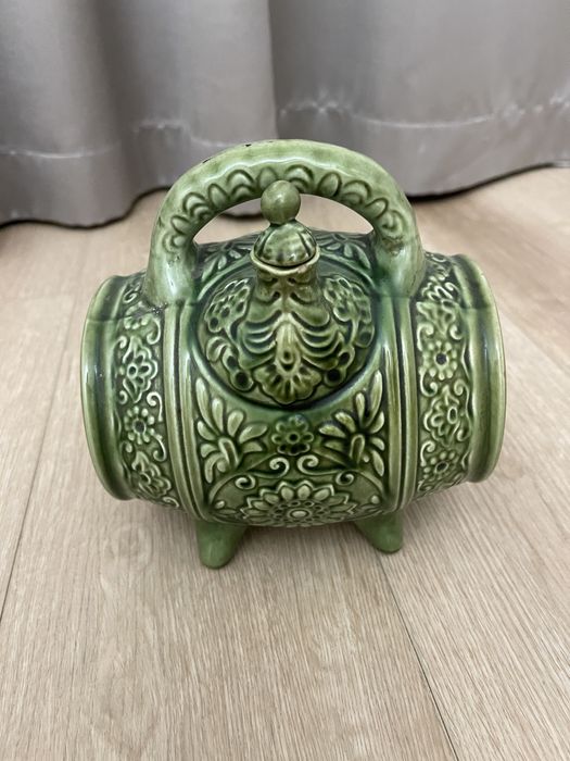 Майоліка, кераміка, кришталь