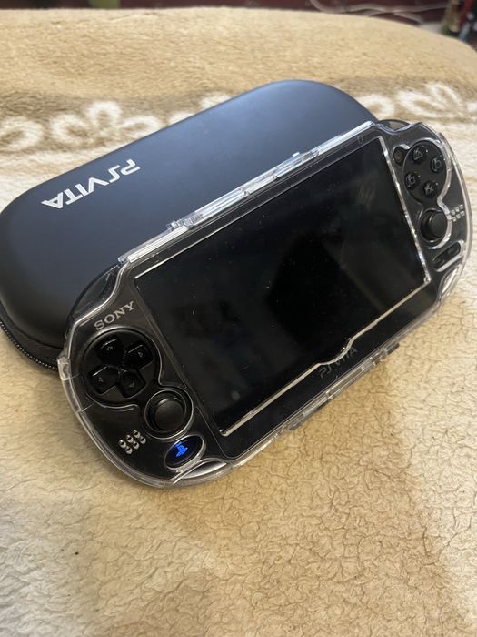 Ps vita з катриджами