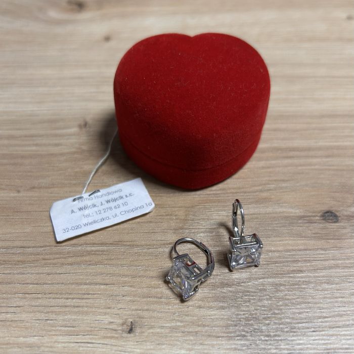 Srebrne kolczyki z cyrkoniami