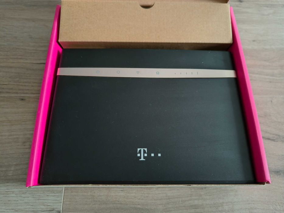 Router Huawei B525 z zasilaczem