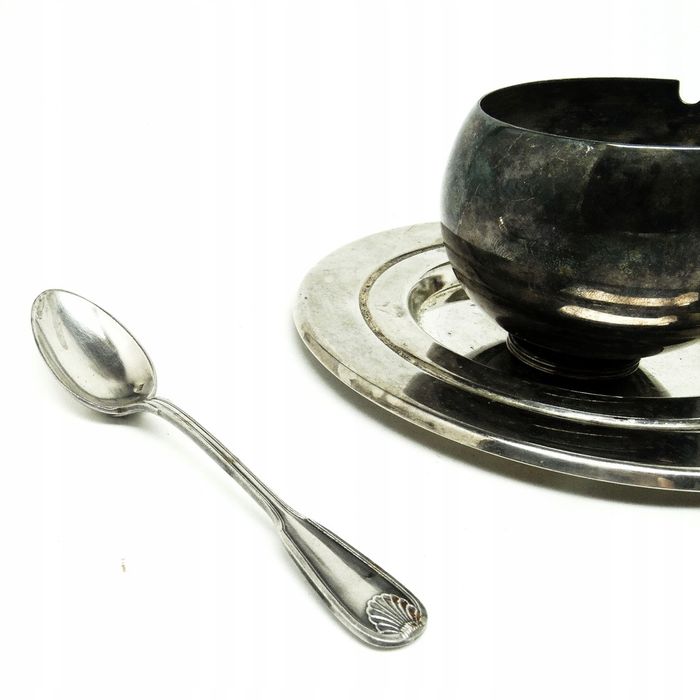 L9H HEFRA cukiernica postmodernizm