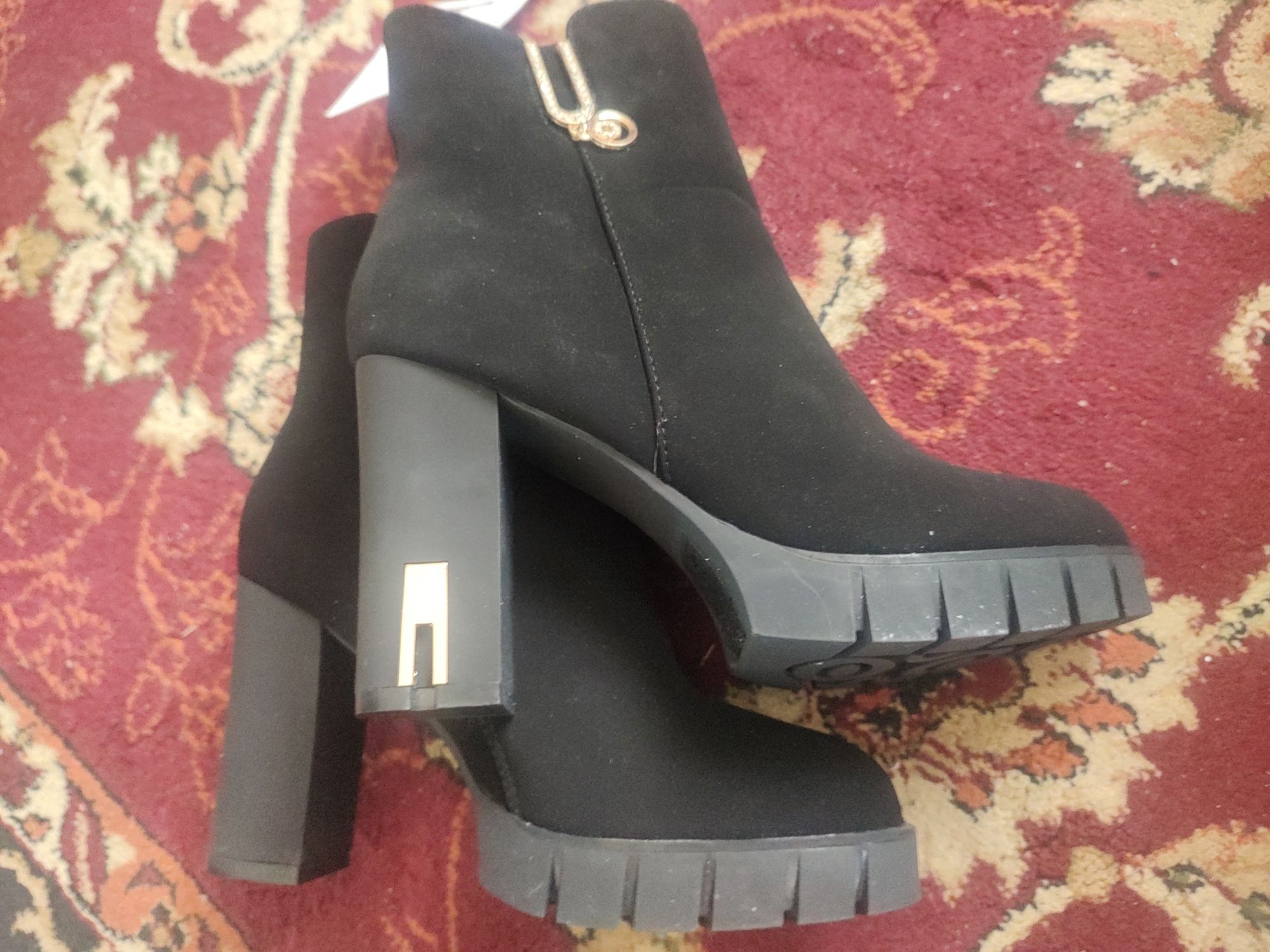 Nowe buty 38 wysokie botki metka platforma czarne sexy goth