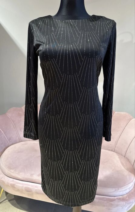 Błyszcząca czarna prosta sukienka do kolan,rozmiar 40-Quiosque