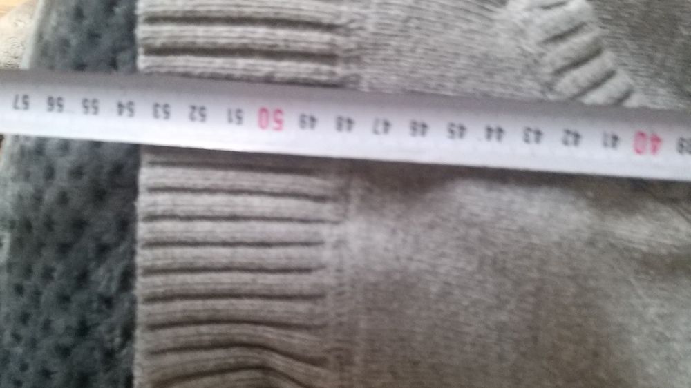 Sweter reserved rozm 158