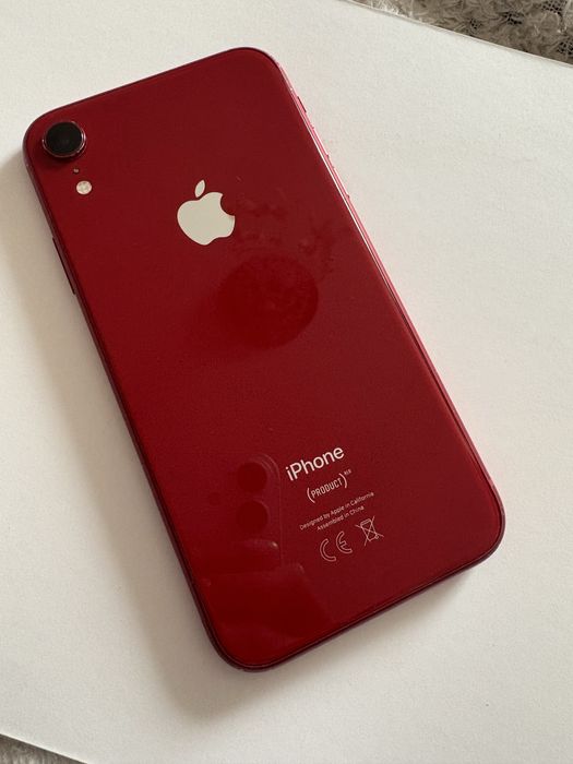 Czerwony Iphone XR 64gb