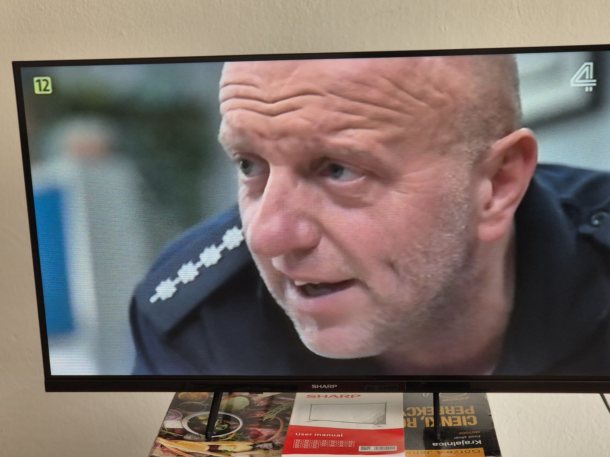 Telewizor SHARP LED LCD TV Model 32HA1705E