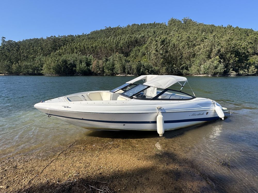 Barco Mariah sx19