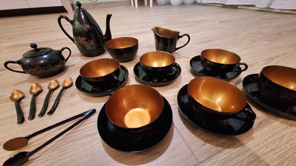 Serwis do herbaty/kawy z laki