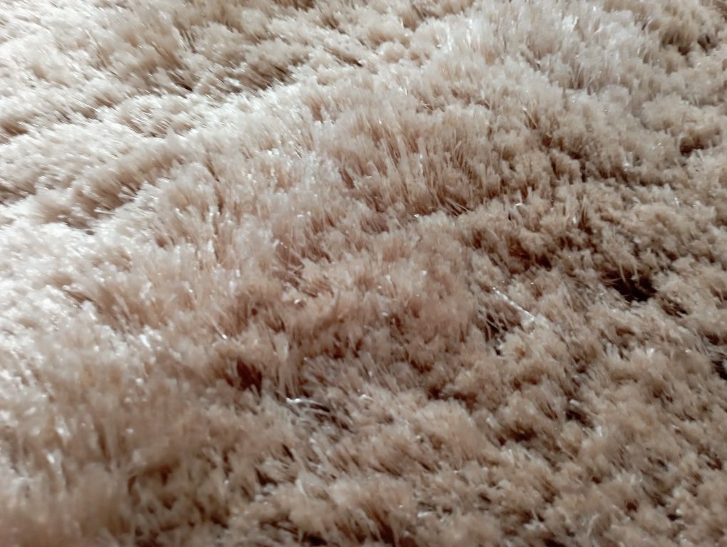 Carpete pelo médio (camel)