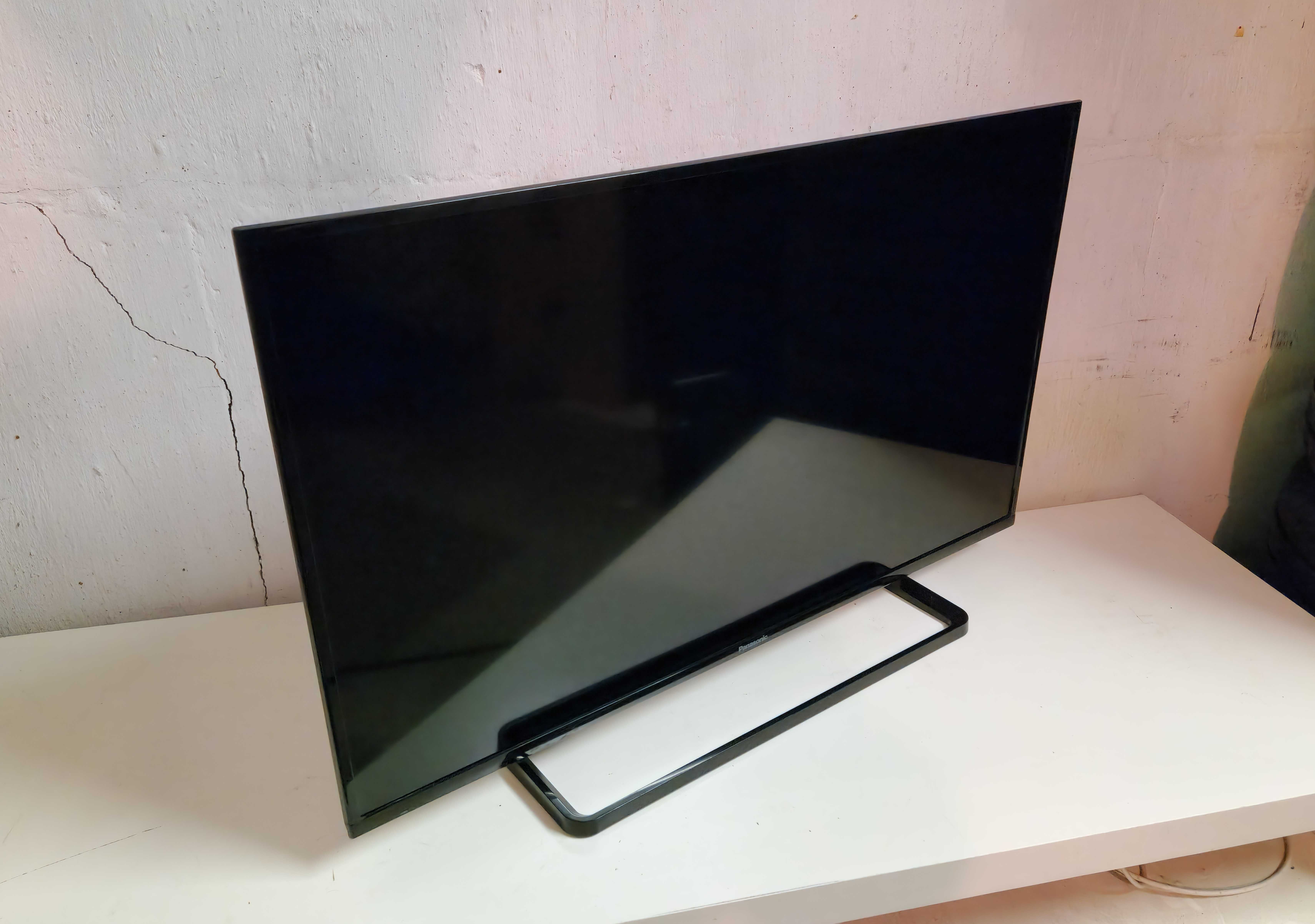 Телевізор Panasonic TX-39ASW504 97см. LCD, LED, Full HD б/в