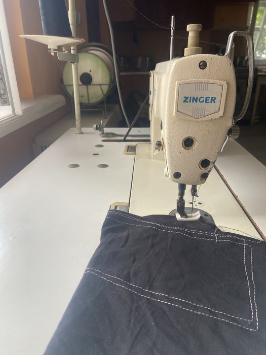 Швейна машина зінгер