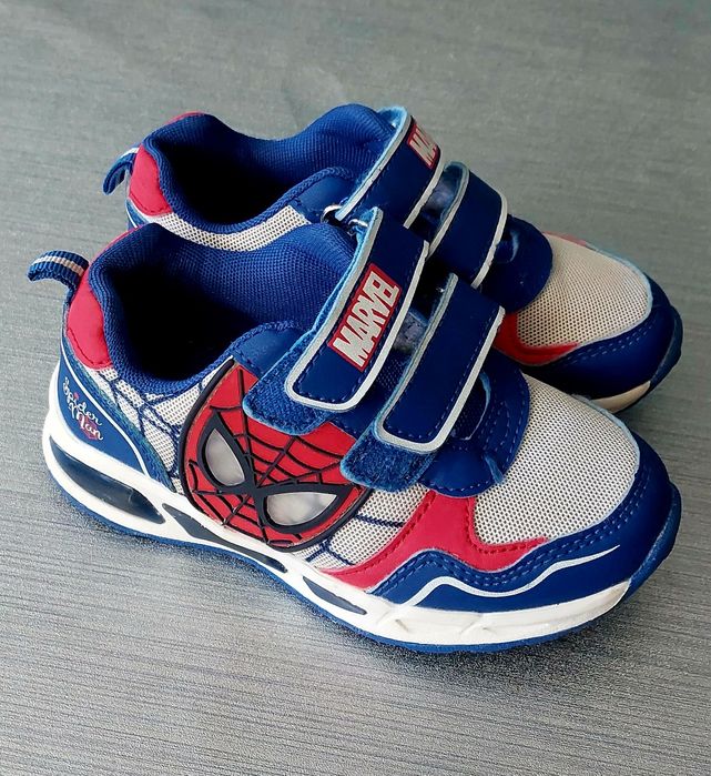 Buty SPIDER świecące rozm. 27 używane niezniszczone