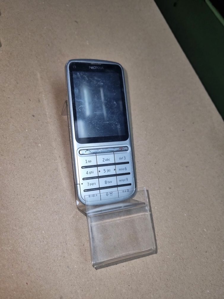 Podstawki pod telefony z plexi 140szt.