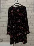 Sukienka w kwiaty H&M