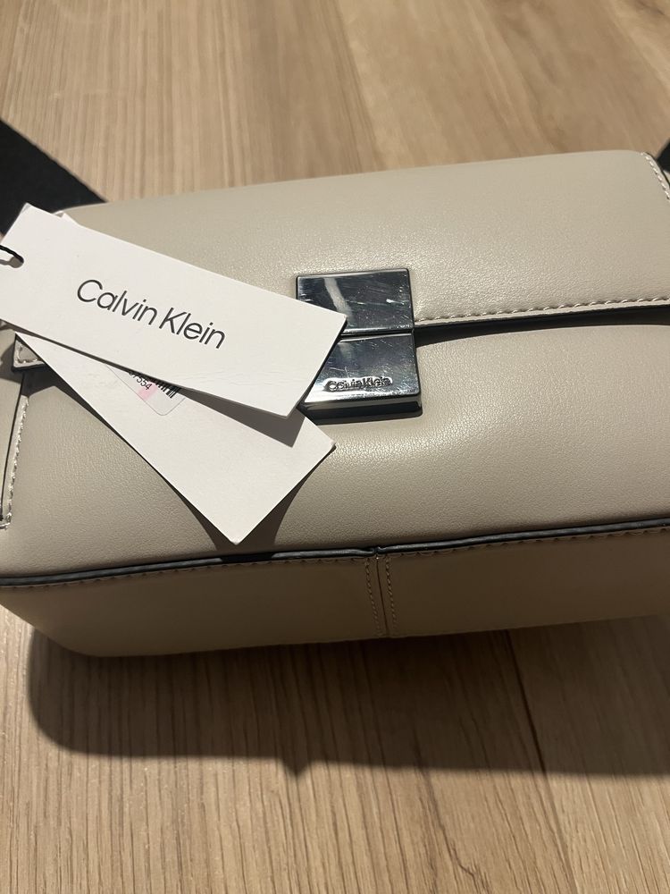 Torebka Calvin Klein - Kremowa