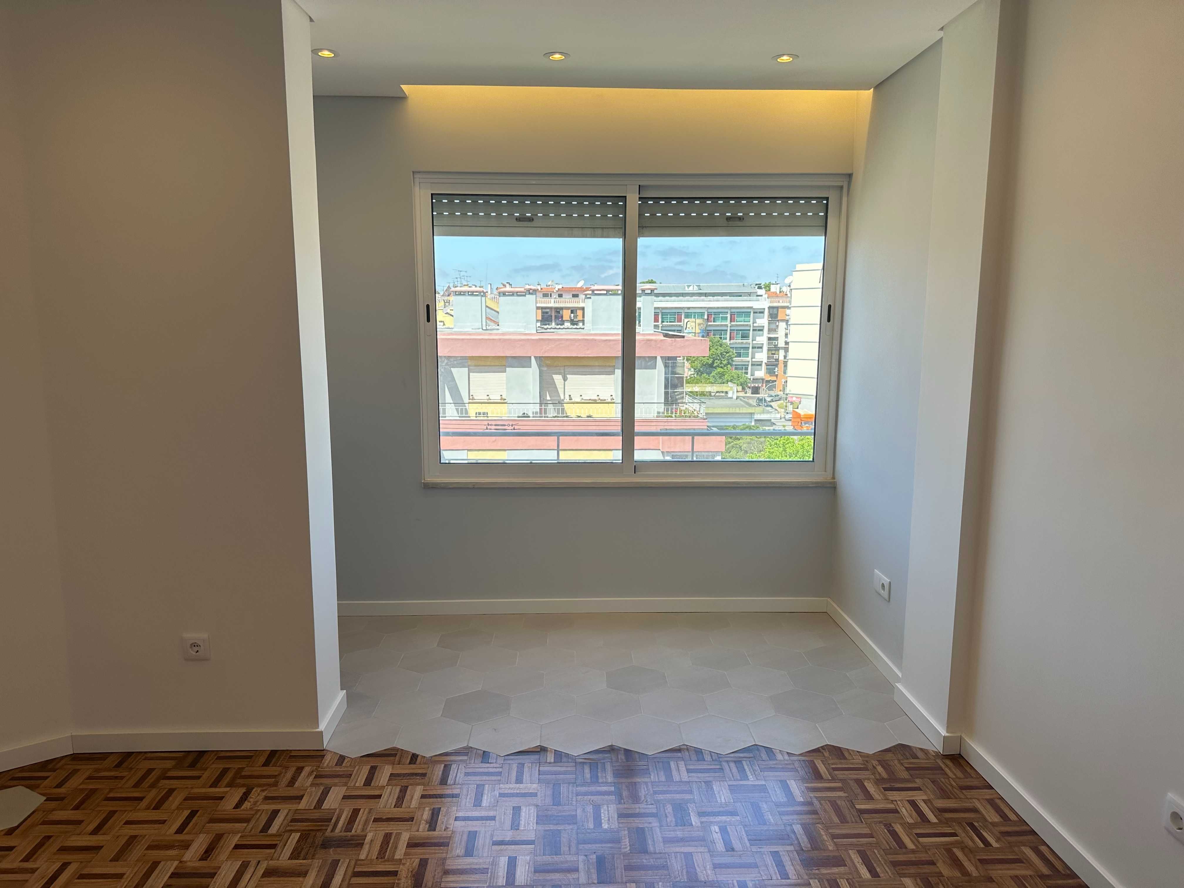 Apartamento T1 Remodelado Reboleira