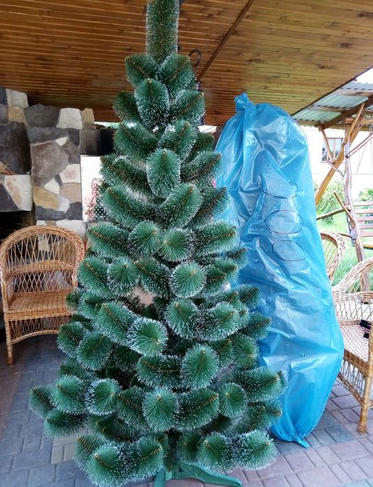 Ёлка искусственная