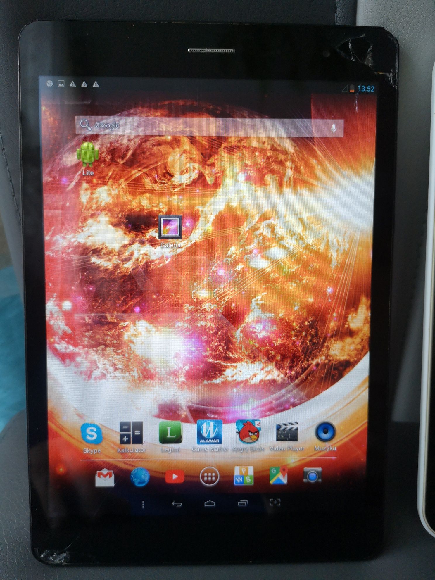 Dwa tablety Goclever Aries 785 i tracer ovo włączają się
