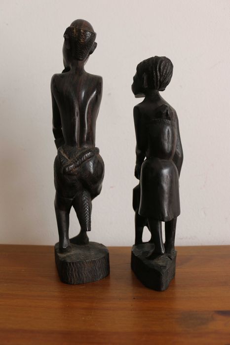 Figuras - Estatuetas africanas em madeira