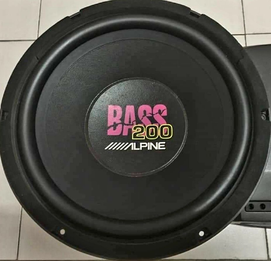 Alpine subwoofer BASS 200