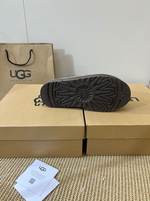 bytu ugg w 2 kolorach