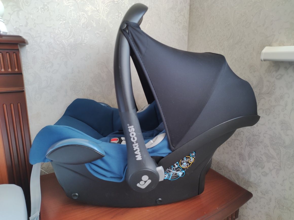 Автокресло MAXI-COSI CabrioFix (Essential Blue)