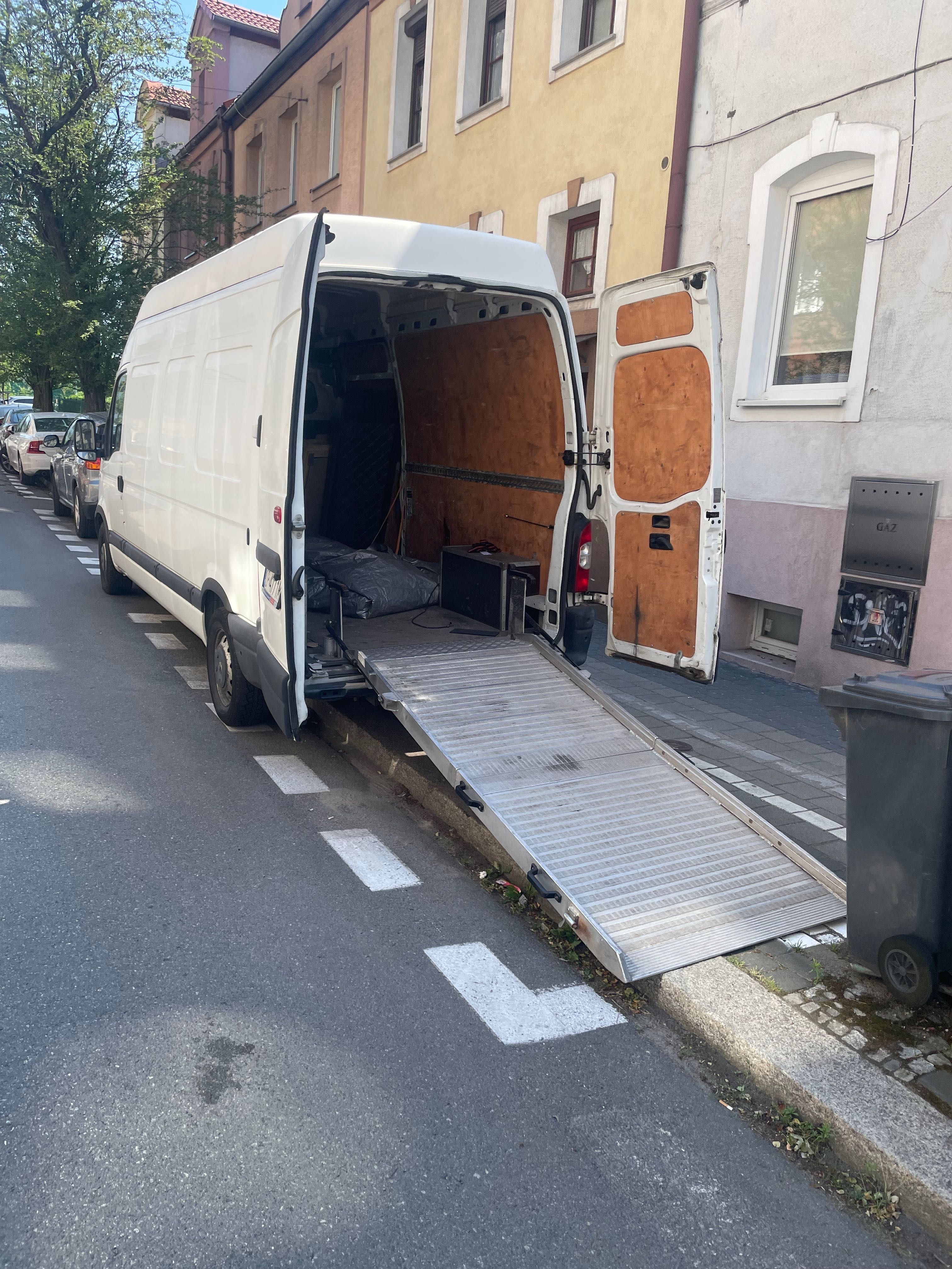 Wynajem aut / Wypożyczalnia Samochodów Dostawczych / Wynajem busów