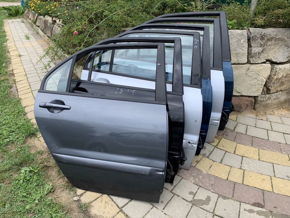 Двер ланцер 9 задняя правая левая дверка lancer IX права ліва задня