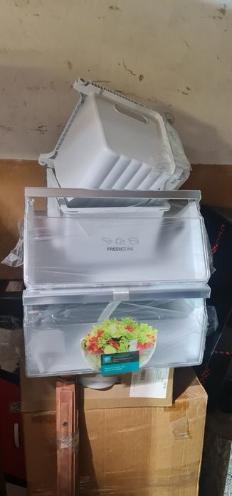 Ящики, полички, компресор для холодильника Gorenje NRS9182