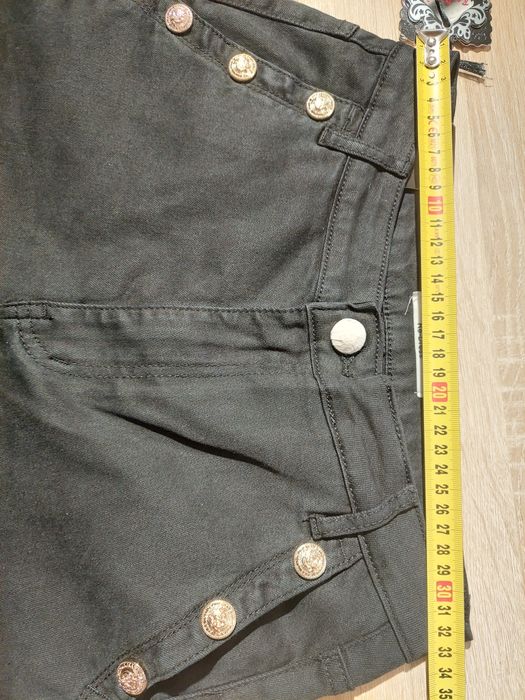Nowe spodnie czarne jeansy z guzikami M 38